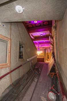 Fox Theatre, Fullerton: Balcony Lobby corridor House Right to auditorium