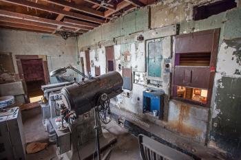 Fox Theatre, Fullerton, Los Angeles: Greater Metropolitan Area: Projection Booth from Right