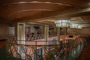 Fox Theater Pomona, Los Angeles: Greater Metropolitan Area: Lobby at Mezzanine level