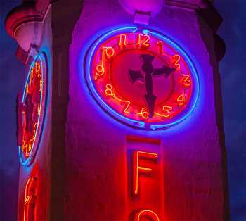 Visalia Fox Theatre, California (outside Los Angeles and San Francisco): Clockface Closeup