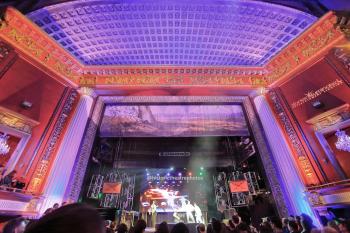 Globe Theatre, Los Angeles, Los Angeles: Downtown: Auditorium from center - Night On Broadway 2017