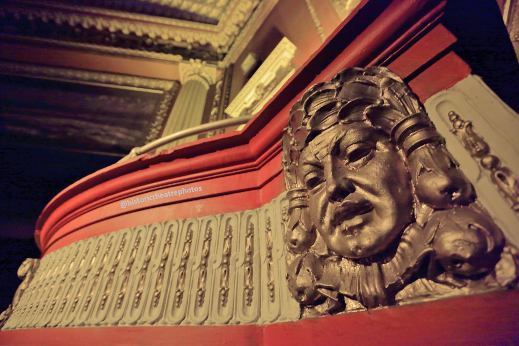Globe Theatre, Los Angeles, Los Angeles: Downtown: Box decoration - Night On Broadway 2015