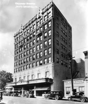 Granada Theatre Building in 1924