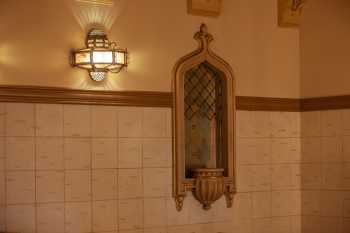 Granada Theatre, Santa Barbara, California (outside Los Angeles and San Francisco): Decorative Wall Features