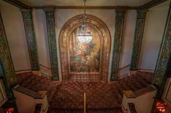 Grand Lake Theatre, Oakland: Lobby Landing from above