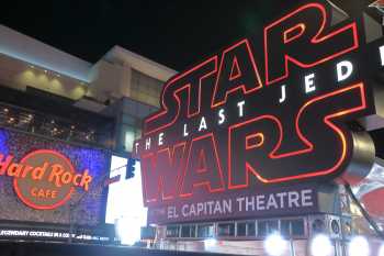 Hollywood Boulevard Entertainment District, Los Angeles: Hollywood: El Capitan Theatre: Star Wars Red Carpet entrance