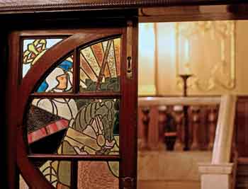 Edwardian Stained Glass in the Grand Circle Bar, featuring Arthurian legend, copyright Capital Theatres (JPG)