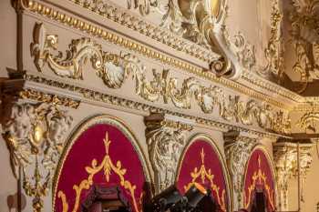 Plasterwork above Boxes