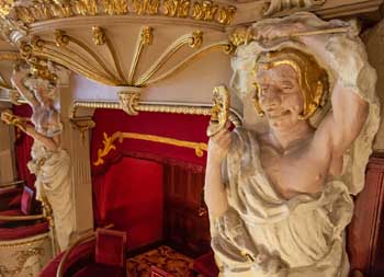 King’s Theatre, Edinburgh, United Kingdom: outside London: House Right Boxes Figural Herm Pilasters closeup