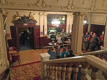 King’s Theatre, Edinburgh, United Kingdom: outside London: Grand Circle Bar