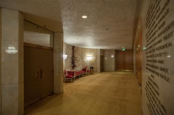 Los Angeles Music Center, Los Angeles: Downtown: Founders Circle Lobby