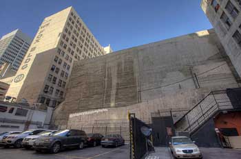 Los Angeles Theatre, Los Angeles: Downtown: Exterior (left side)