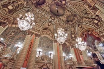 Los Angeles Theatre: Grand Lobby Ceiling