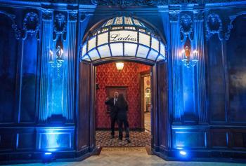 Los Angeles Theatre, Los Angeles: Downtown: Ladies Lounge Entrance