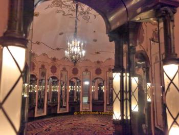 Los Angeles Theatre, Los Angeles: Downtown: Ladies Powder Room entrance