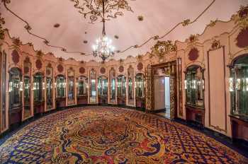 Ladies Powder Room