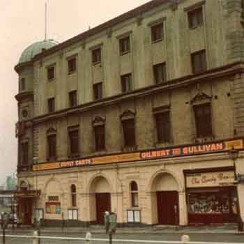 Exterior of the theatre just prior to closure in 1969, photographed by Richard Roper (JPG)