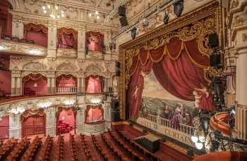 Lyceum Theatre, Sheffield, United Kingdom: outside London: Auditorium from Right