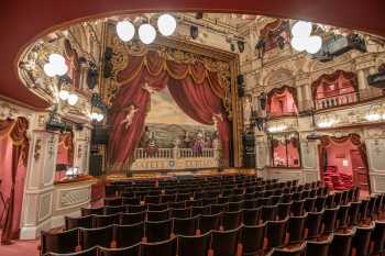 Lyceum Theatre, Sheffield, United Kingdom: outside London: Stalls House Left from under Royal Circle