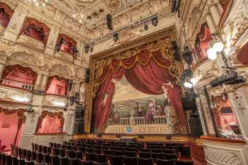 Lyceum Theatre, Sheffield, United Kingdom: outside London: Stalls House Right