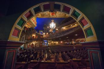 Majestic Theatre, San Antonio, Texas: Auditorium from House Left side corridor