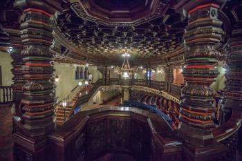 Majestic Theatre, San Antonio: Inner Lobby From Mezzanine
