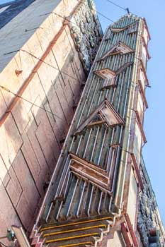 The Mayan, Los Angeles, Los Angeles: Downtown: Vertical sign by day