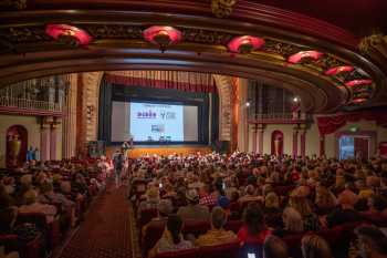 Million Dollar Theatre, Los Angeles, Los Angeles: Downtown: Full House in the Orchestra