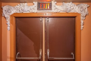 Palace Theatre, Los Angeles: Exit door decoration