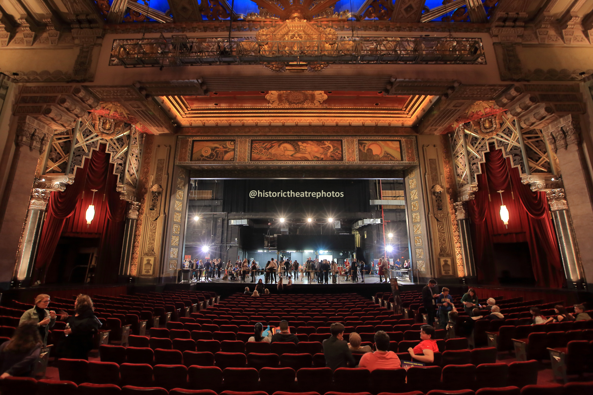 Pantages Theatre, Hollywood, Los Angeles: Hollywood: Orchestra Center View