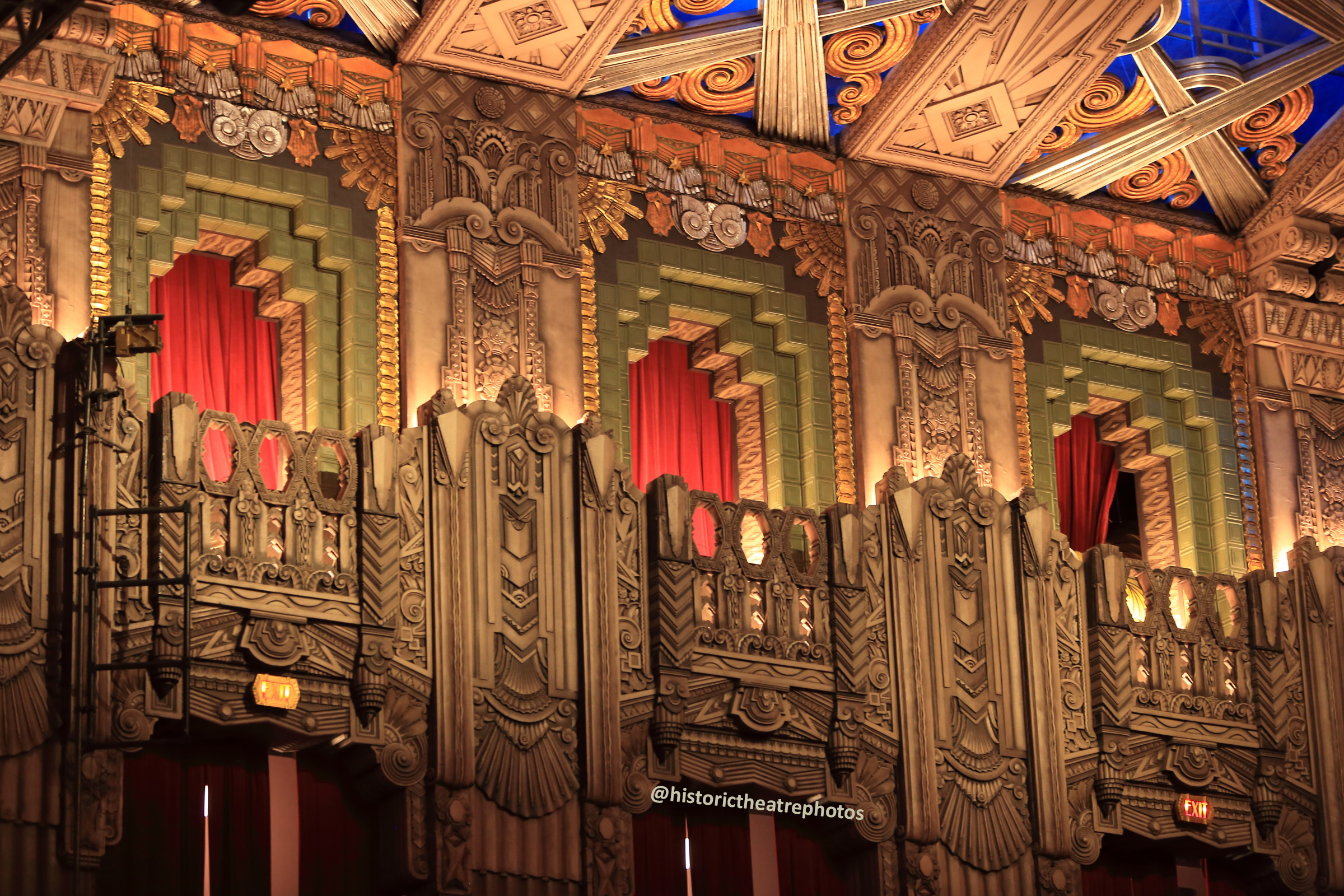 Pantages Theatre, Hollywood, Los Angeles: Hollywood: Decorative False Balconies