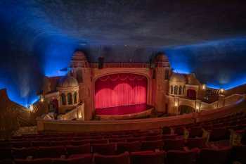 Paramount Theatre, Abilene: Auditorium from Balcony Left Cross Aisle