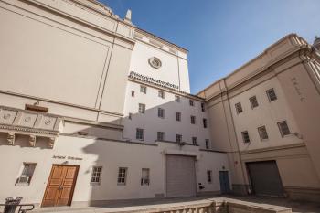 Pasadena Civic Auditorium, Los Angeles: Greater Metropolitan Area: West side of building with Dock Door to Stage