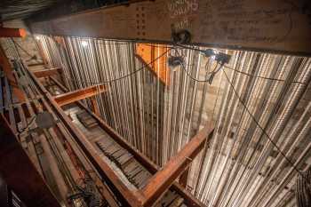 Pasadena Civic Auditorium, Los Angeles: Greater Metropolitan Area: Loading Bridge as seen from Grid