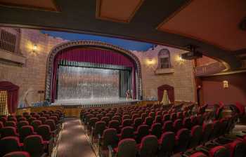 Poncan Theatre, Ponca City, American Midwest (outside Chicago): Orchestra Rear