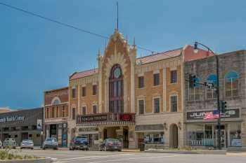 Poncan Theatre, Ponca City, American Midwest (outside Chicago): Main façade from 1st Street at Grand Ave