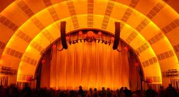 Radio City Music Hall, New York: 2005 Christmas Spectacular