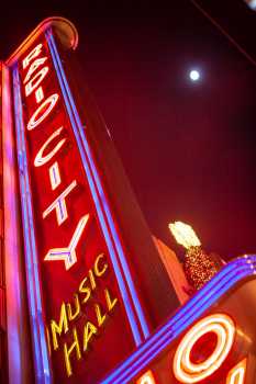 Radio City Music Hall, New York, New York: Radio City Vertical Sign Closeup