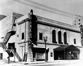 The theatre ready for its opening in 1927, courtesy Los Angeles Public Library (JPG)