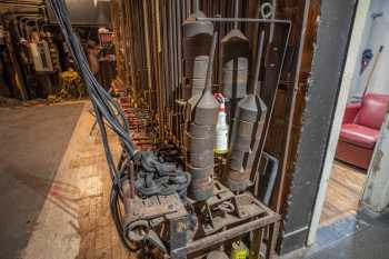 Riviera Theatre, Chicago, Chicago: Counterweight Wall Closeup