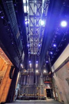 Royce Hall, UCLA, Los Angeles: Greater Metropolitan Area: Grid, as seen from Stage Left