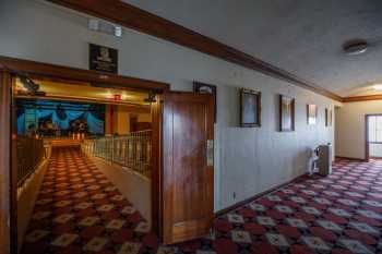 Long Beach Scottish Rite, Los Angeles: Greater Metropolitan Area: Corridor leading to Auditorium