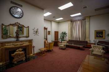 Long Beach Scottish Rite, Los Angeles: Greater Metropolitan Area: Ladies Room