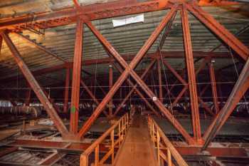 Shrine Auditorium, University Park, Los Angeles: Greater Metropolitan Area: Central walkway from near Proscenium looking to rear Auditorium