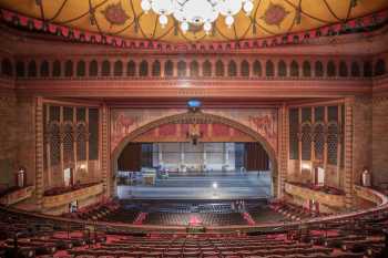 Shrine Auditorium, Los Angeles: Greater Metropolitan Area: Auditorium from Balcony, middle center