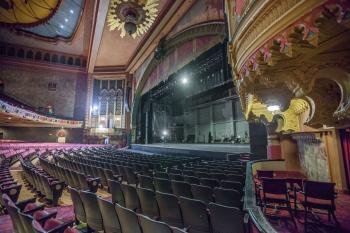 Shrine Auditorium, University Park, Los Angeles: Greater Metropolitan Area: Auditorium from Orchestra Right