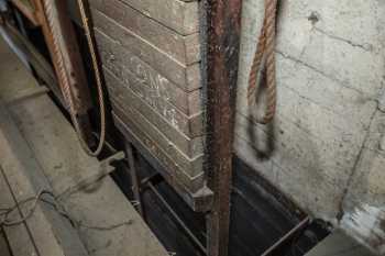 Spreckels Theatre, San Diego, California (outside Los Angeles and San Francisco): Counterweight Arbor Bottom Closeup