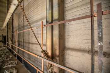 Spreckels Theatre, San Diego, California (outside Los Angeles and San Francisco): Paint Bridge at Center looking to Stage Right