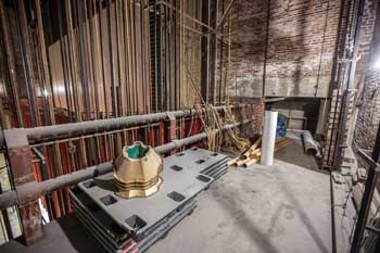 State Theatre, Los Angeles, Los Angeles: Downtown: Stage Right Pin Rail