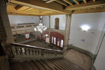 State Theatre, Los Angeles, Los Angeles: Downtown: Entrance Lobby stair to Upper Lobby